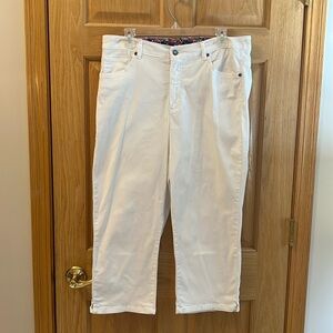 Basic Editions - Casual White Capris - Size 12